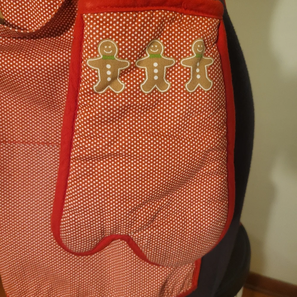 Martha Stewart Kids Holiday Apron Set - Picture 4 of 7